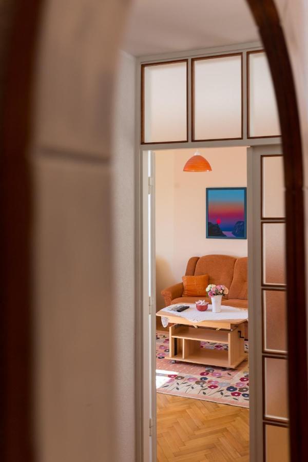 Ventula Apartment *